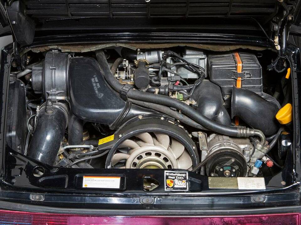 Bild 33/38 von Porsche 911 Carrera 2 (1992)