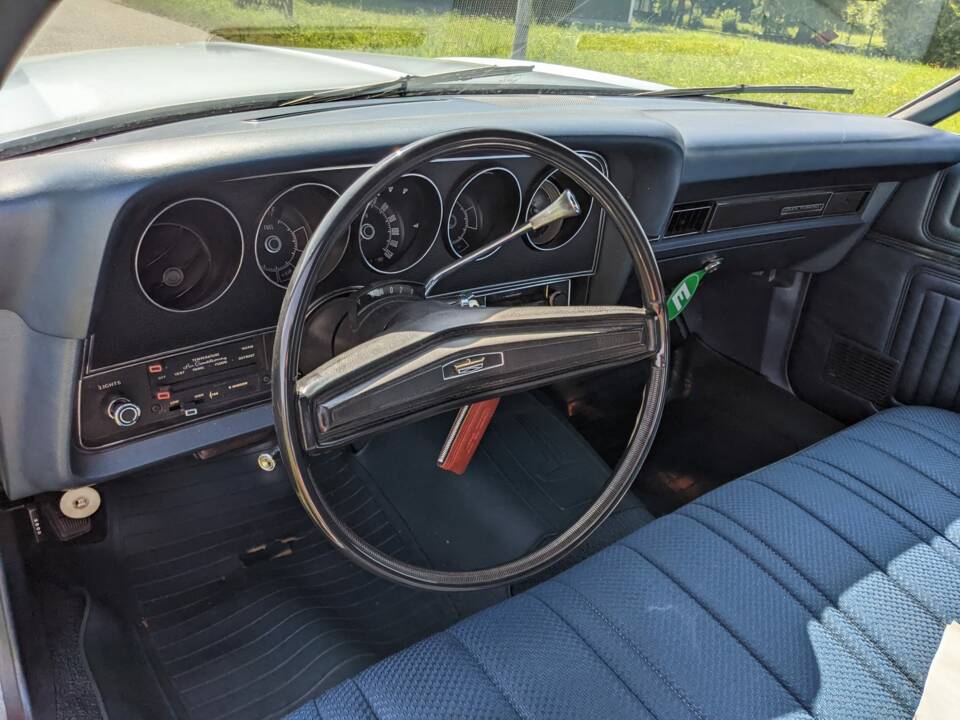 Image 5/15 of Ford Gran Torino (1973)