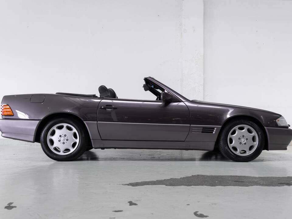 Image 5/37 of Mercedes-Benz SL 320 (1993)