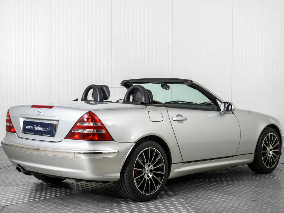 Bild 2/50 von Mercedes-Benz SLK 320 (2000)
