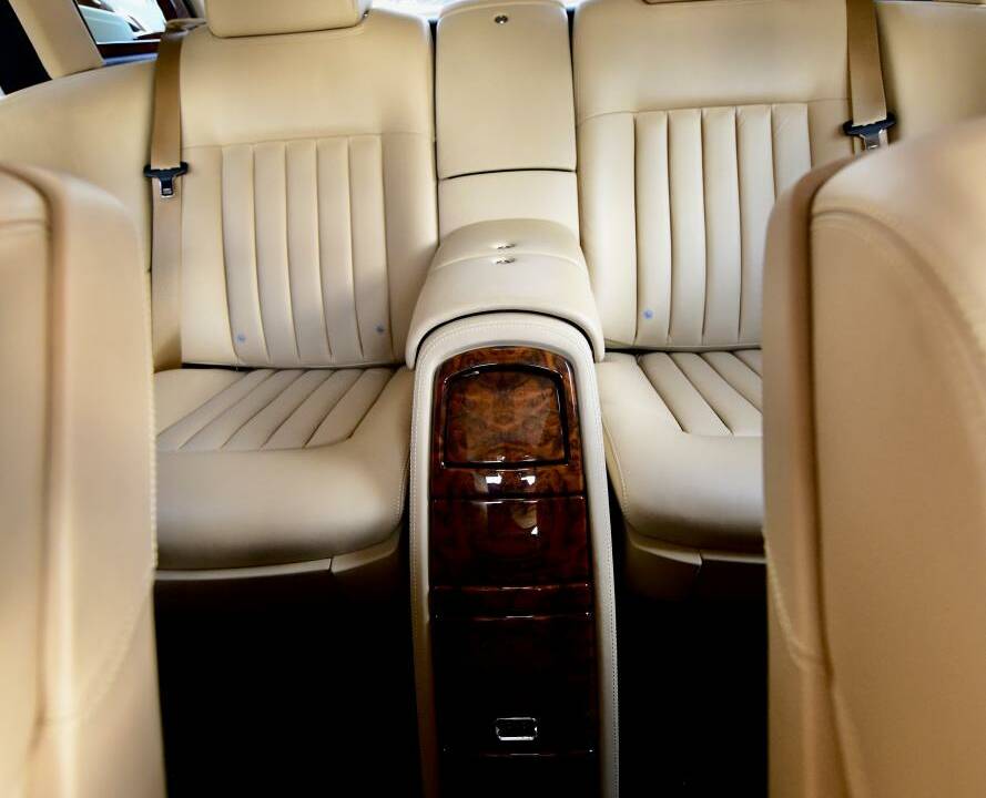 Immagine 23/50 di Rolls-Royce Phantom VII (2010)