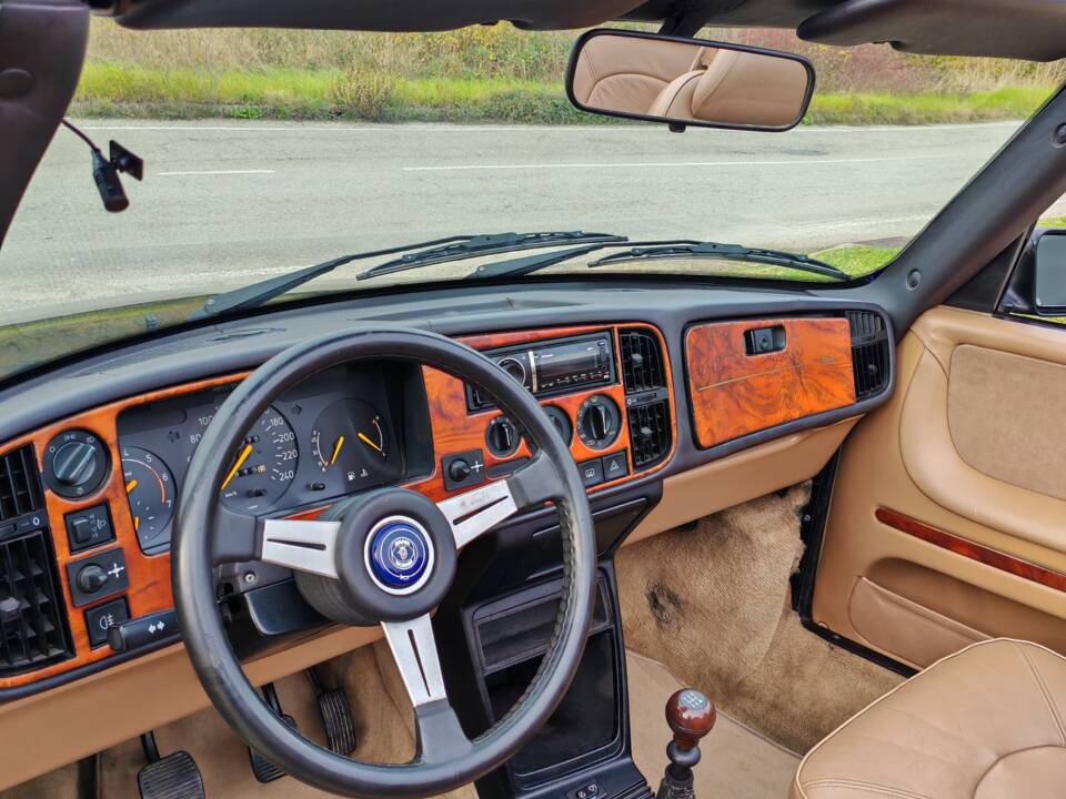 Image 31/44 of Saab 900 S (1992)