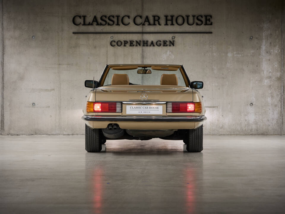 Image 15/99 of Mercedes-Benz 300 SL (1987)