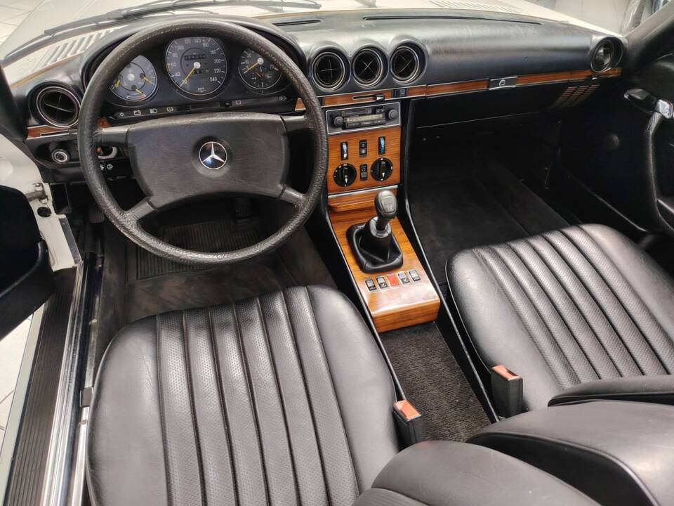 Image 33/53 of Mercedes-Benz 280 SL (1981)