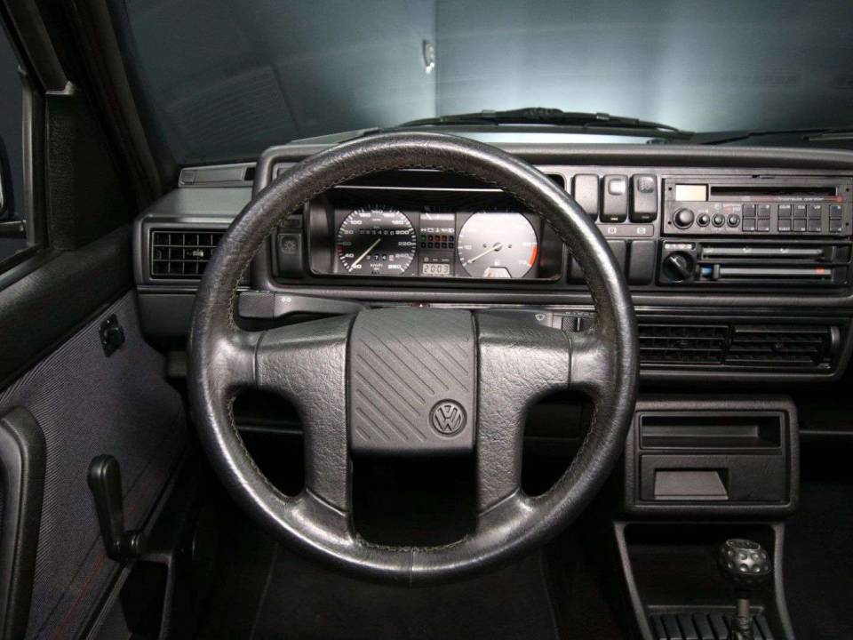 Immagine 14/30 di Volkswagen Golf Mk II GTi G60 1.8 (1990)
