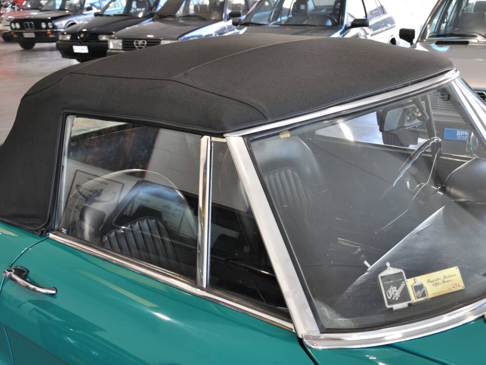 Afbeelding 7/30 van Alfa Romeo 1300 Spider Junior (1969)