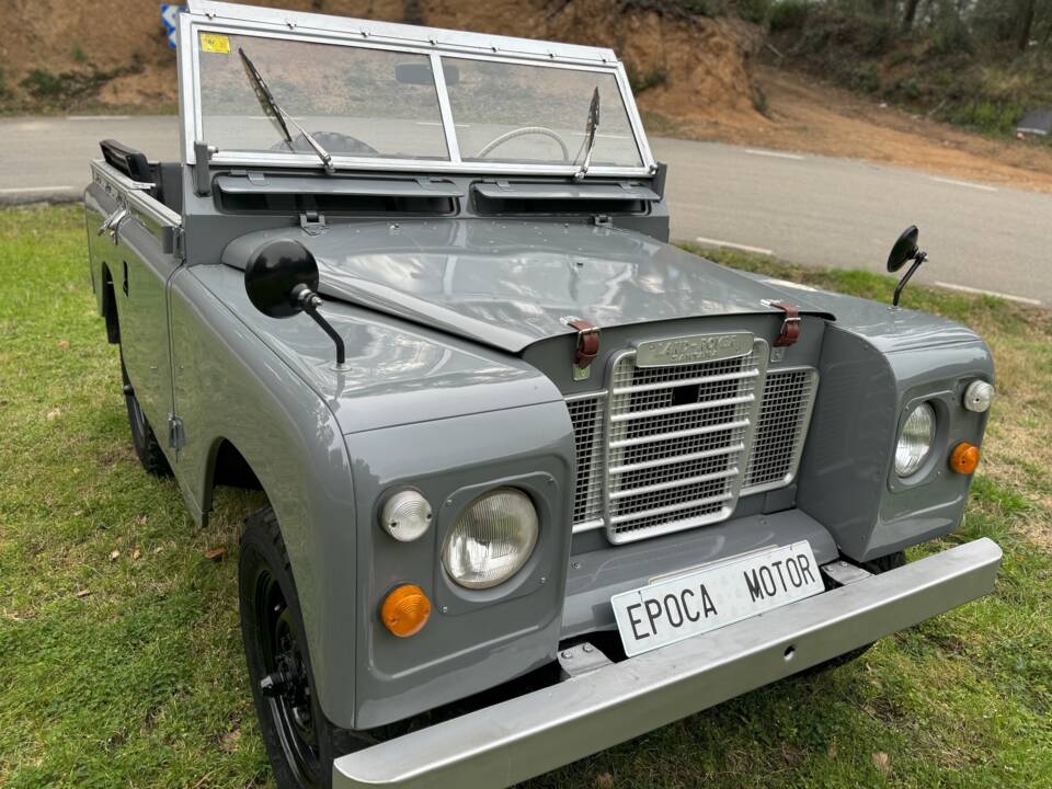 Immagine 4/24 di Land Rover 88 (1980)