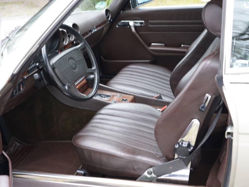 Image 2/17 of Mercedes-Benz 420 SL (1986)