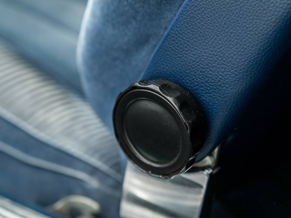 Bild 33/43 von Mercedes-Benz 450 SLC (1972)