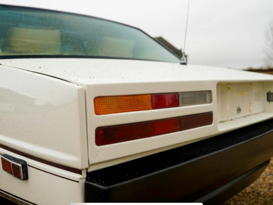 Image 24/28 of Aston Martin Lagonda (1982)