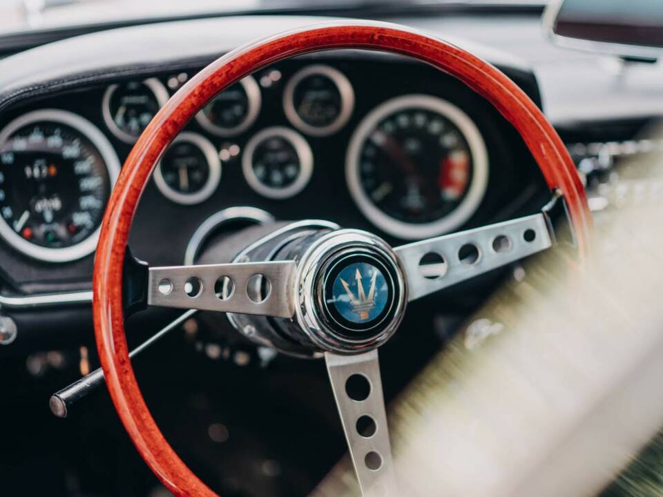 Afbeelding 11/21 van Maserati Mistral 4000 (1967)