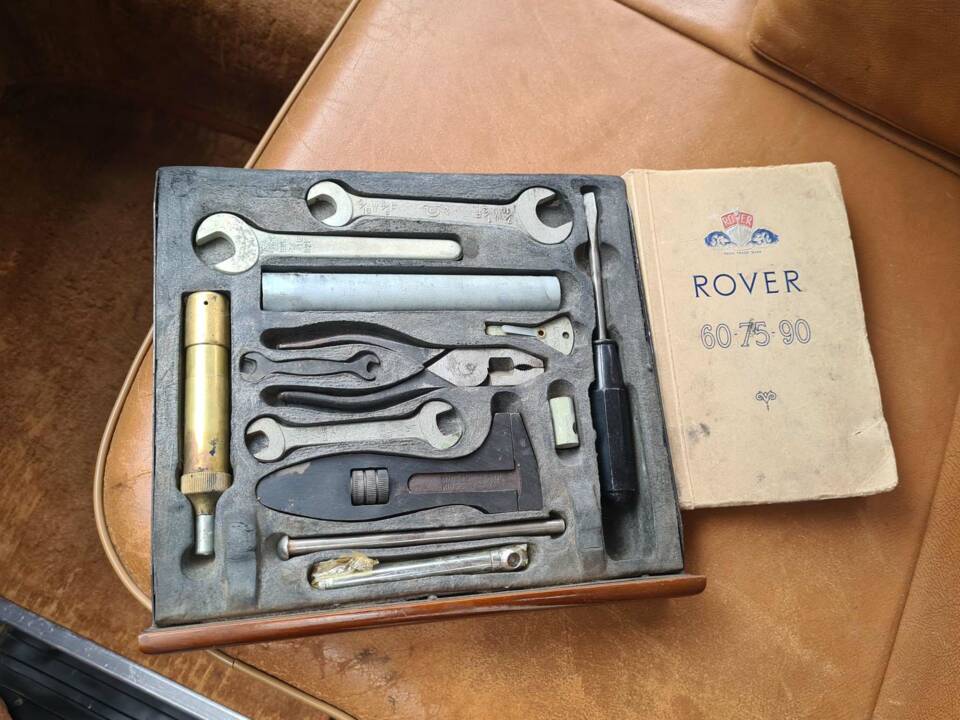 Image 12/17 of Rover 90 (1954)
