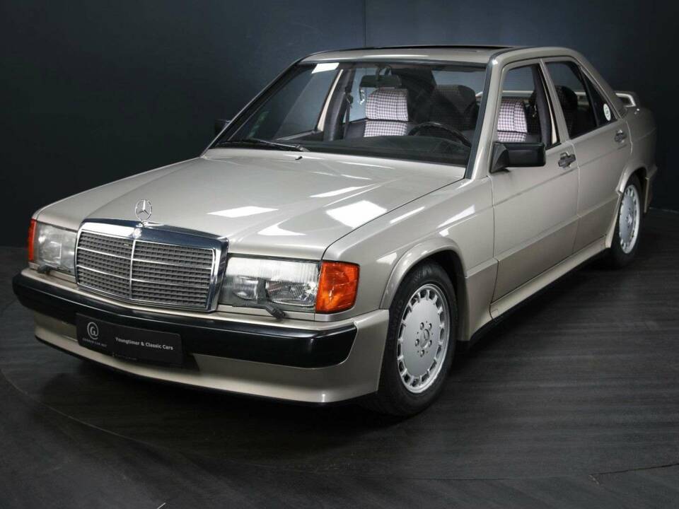 Image 1/30 of Mercedes-Benz 190 E 2.3-16 (1984)