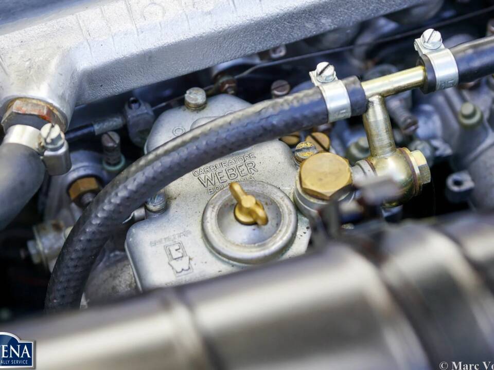 Bild 21/62 von Alfa Romeo 2000 GT Veloce (1974)