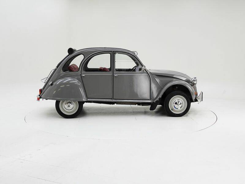 Image 6/15 of Citroën 2 CV 6 (1982)