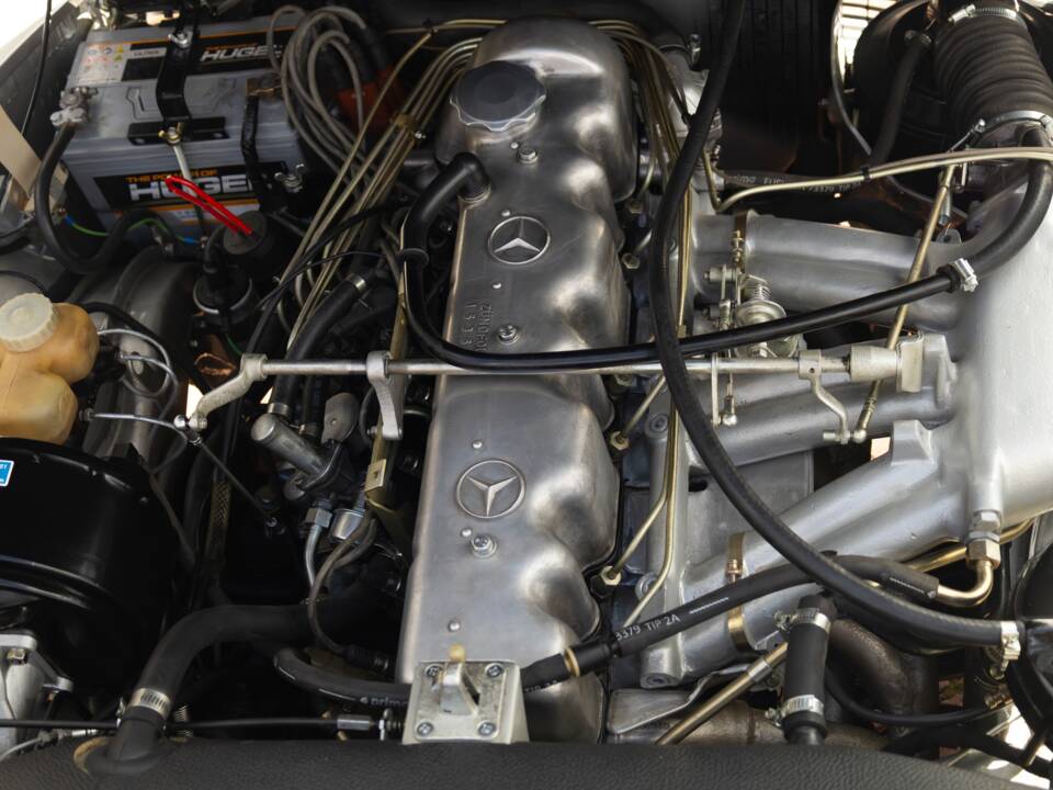 Image 20/20 de Mercedes-Benz 230 SL (1965)