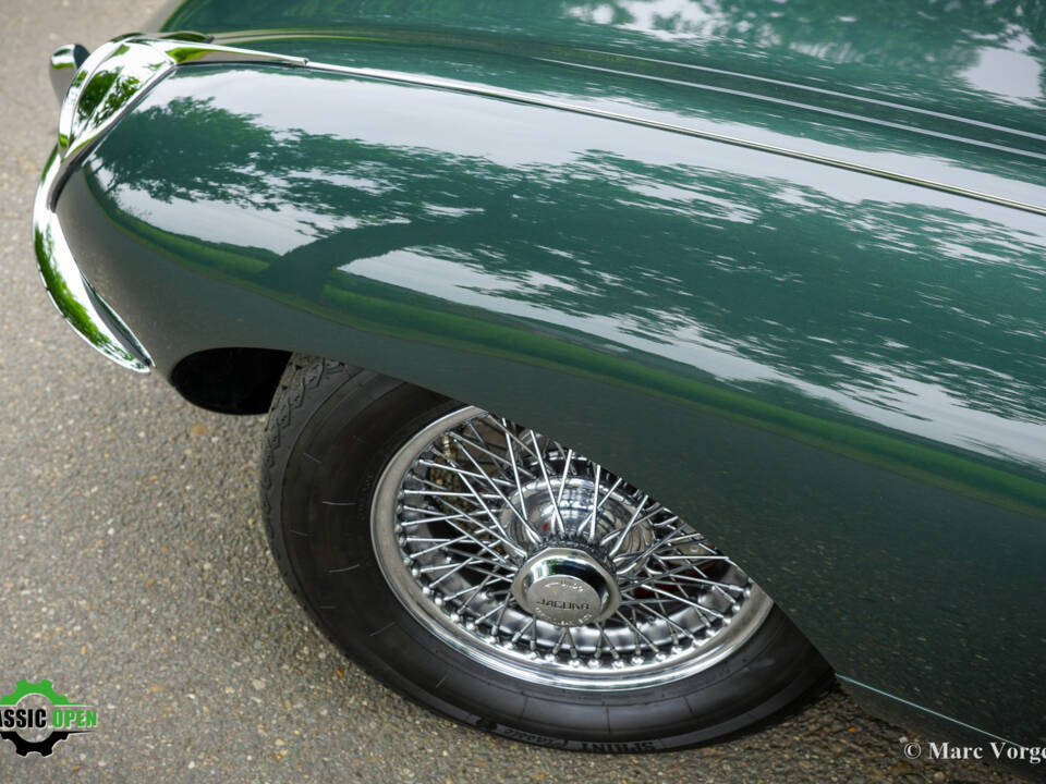 Afbeelding 35/61 van Jaguar E-Type (2+2) (1969)