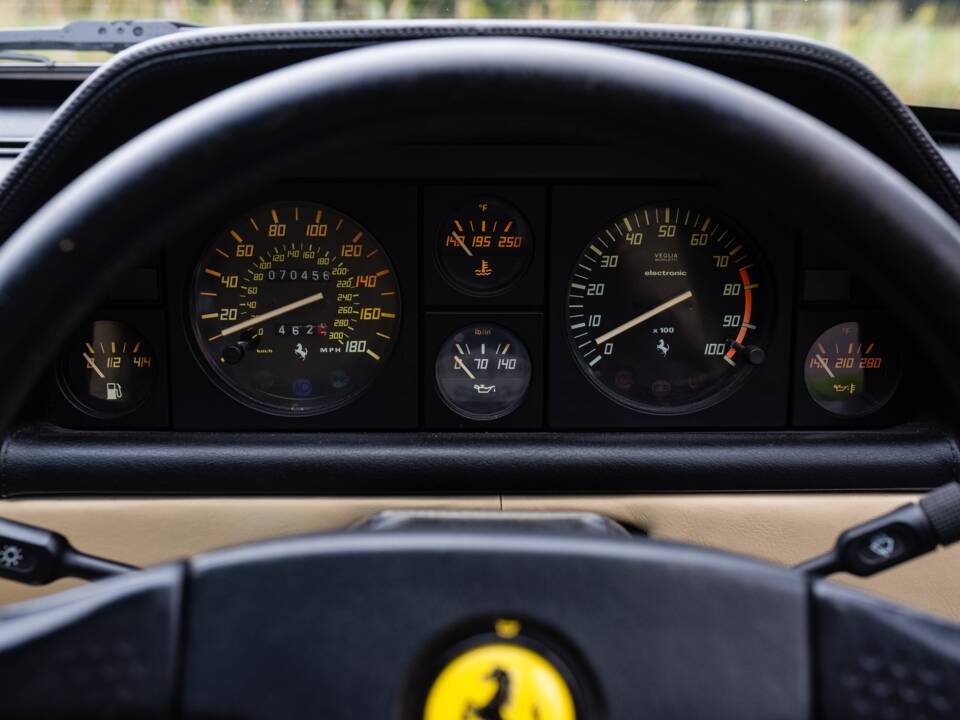 Imagen 32/58 de Ferrari Mondial T (1990)
