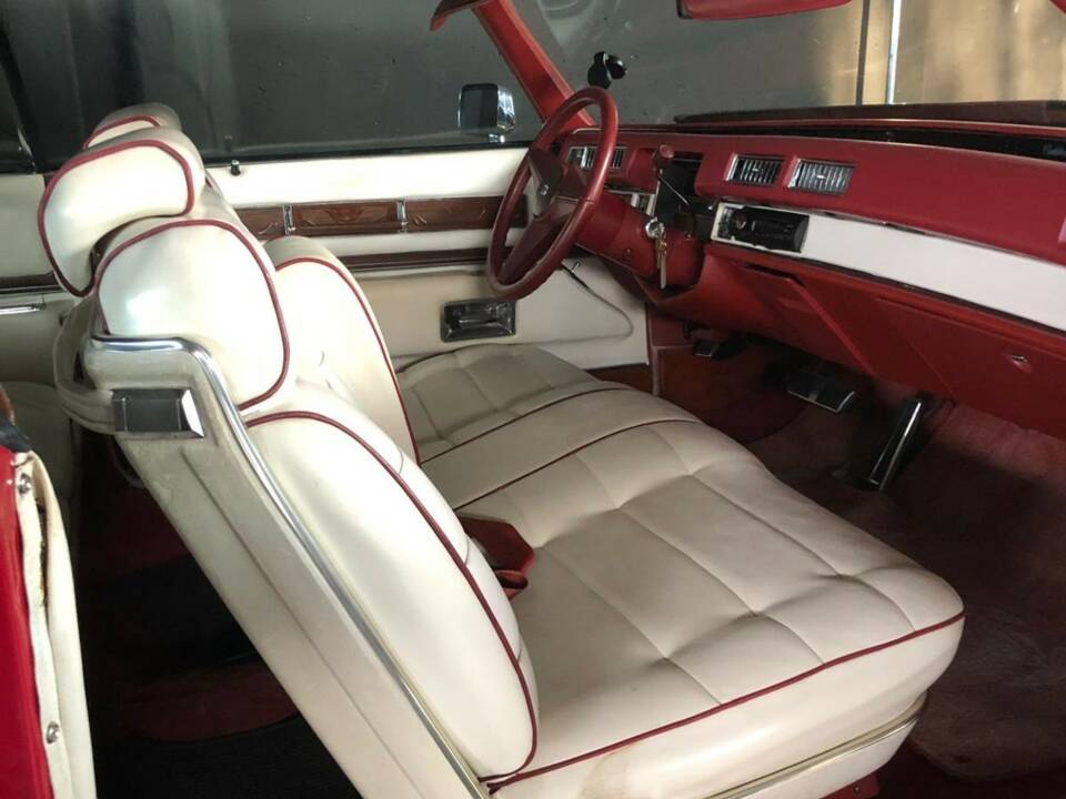 Imagen 6/6 de Cadillac Fleetwood Eldorado Convertible (1976)