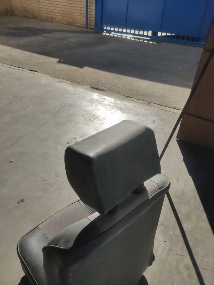 Image 72/91 of Renault R 4 F6 (1988)