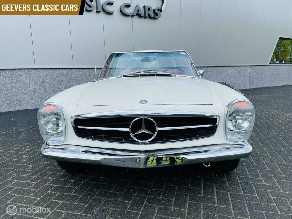 Image 3/20 of Mercedes-Benz 280 SL (1970)