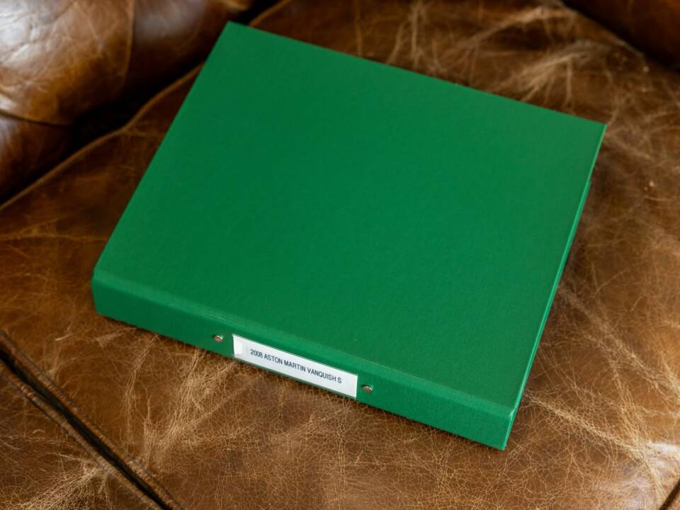 Bild 63/65 von Aston Martin V12 Vanquish S (2007)