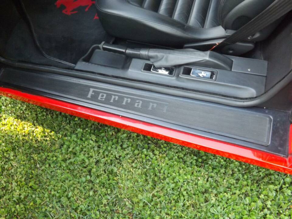 Image 35/50 of Ferrari 512 TR (1993)