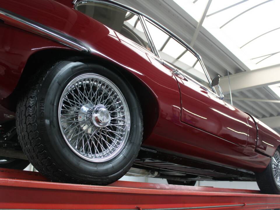 Imagen 24/50 de Jaguar Type E (2+2) (1969)