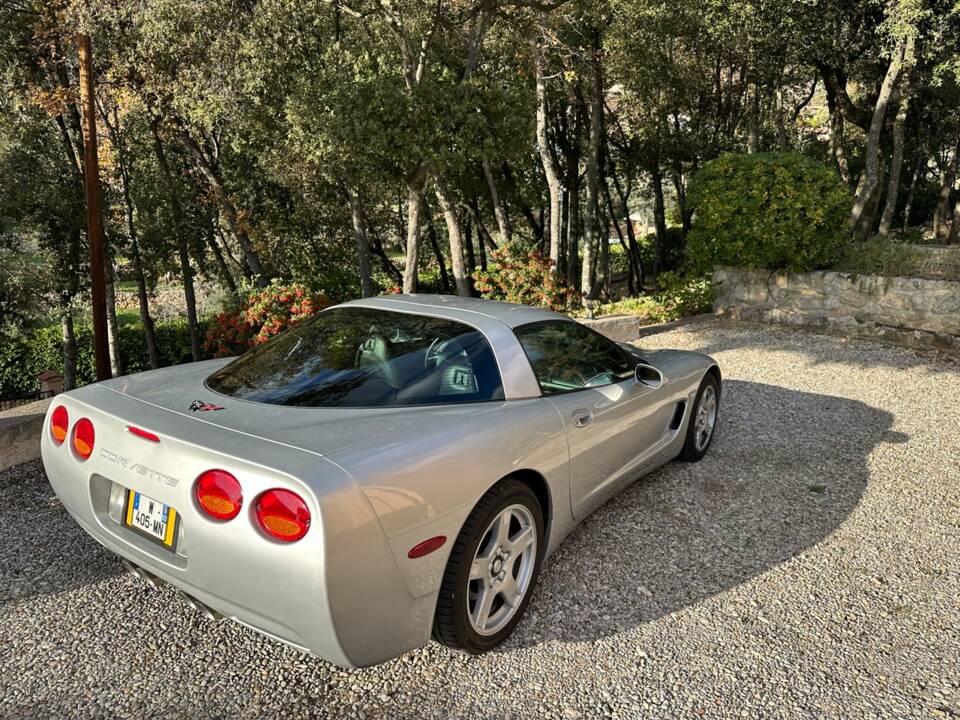 Image 28/191 of Chevrolet Corvette (1999)