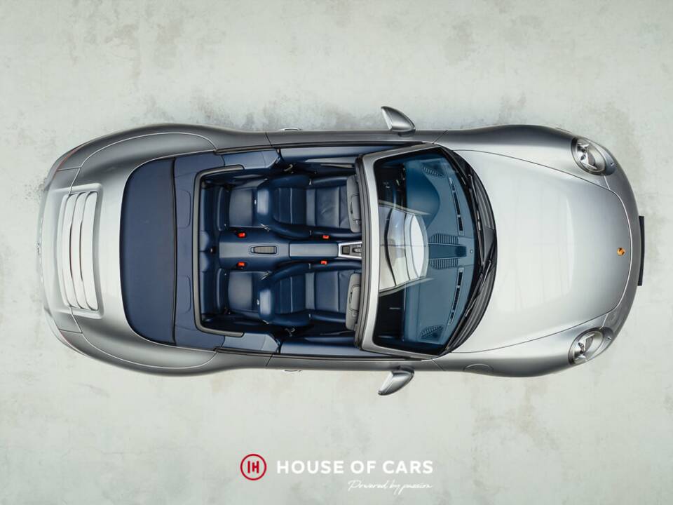 Image 6/24 of Porsche 911 Carrera (2012)