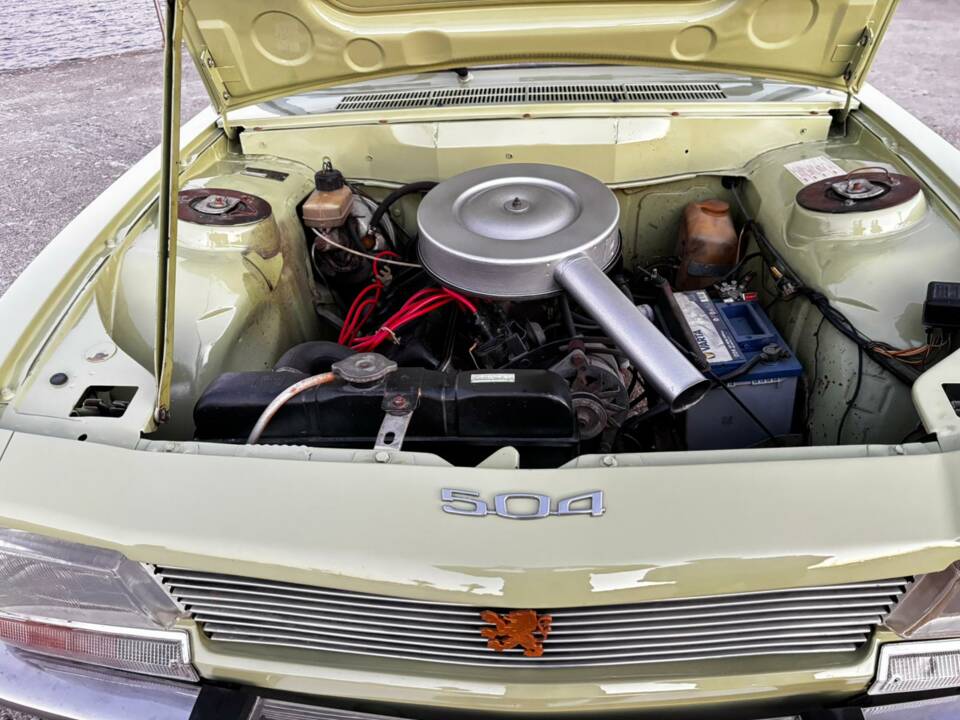 Image 32/55 de Peugeot 504 GL (1979)
