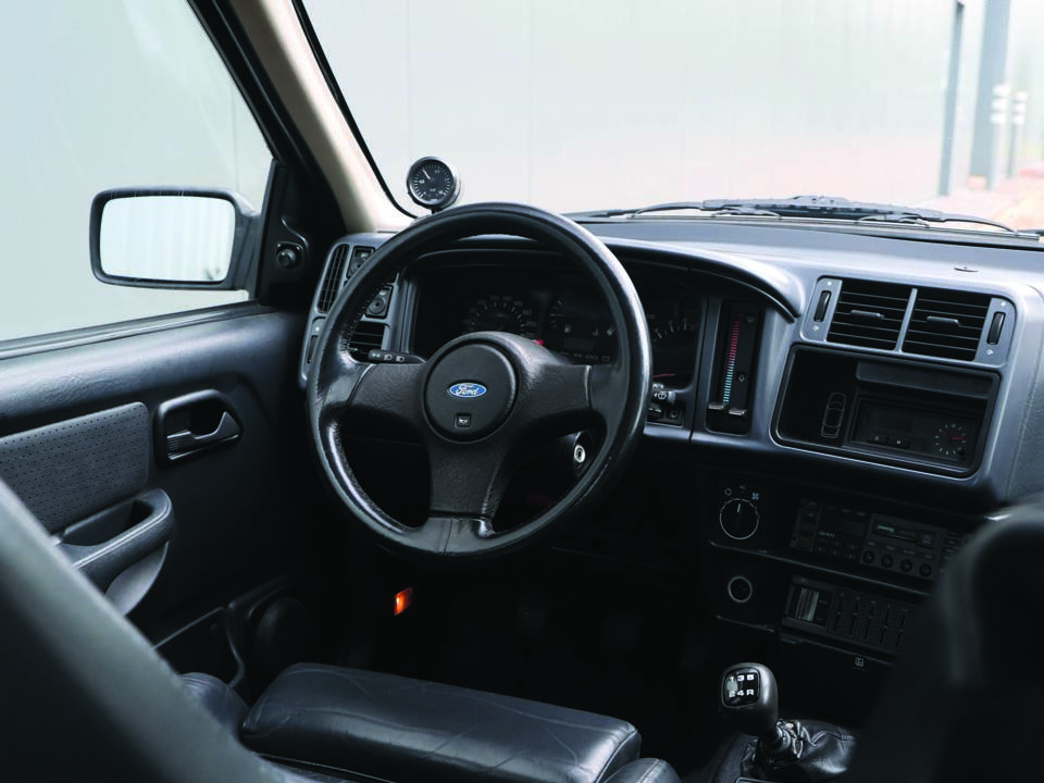 Image 36/50 of Ford Sierra Cosworth 4x4 (1992)
