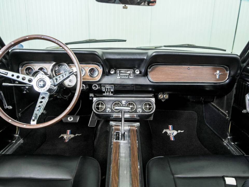 Immagine 7/50 di Ford Mustang 289 (1965)