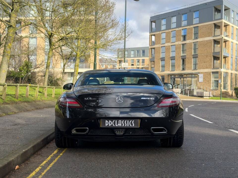 Bild 6/17 von Mercedes-Benz SLS AMG (2010)