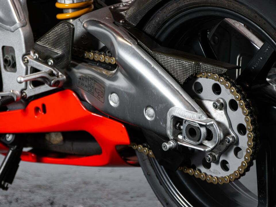 Bild 16/50 von Aprilia RSV 1000 V60 (1999)
