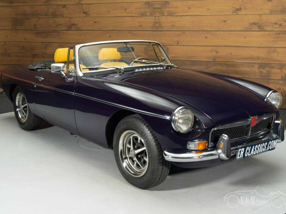 Image 3/19 of MG MGB (1973)