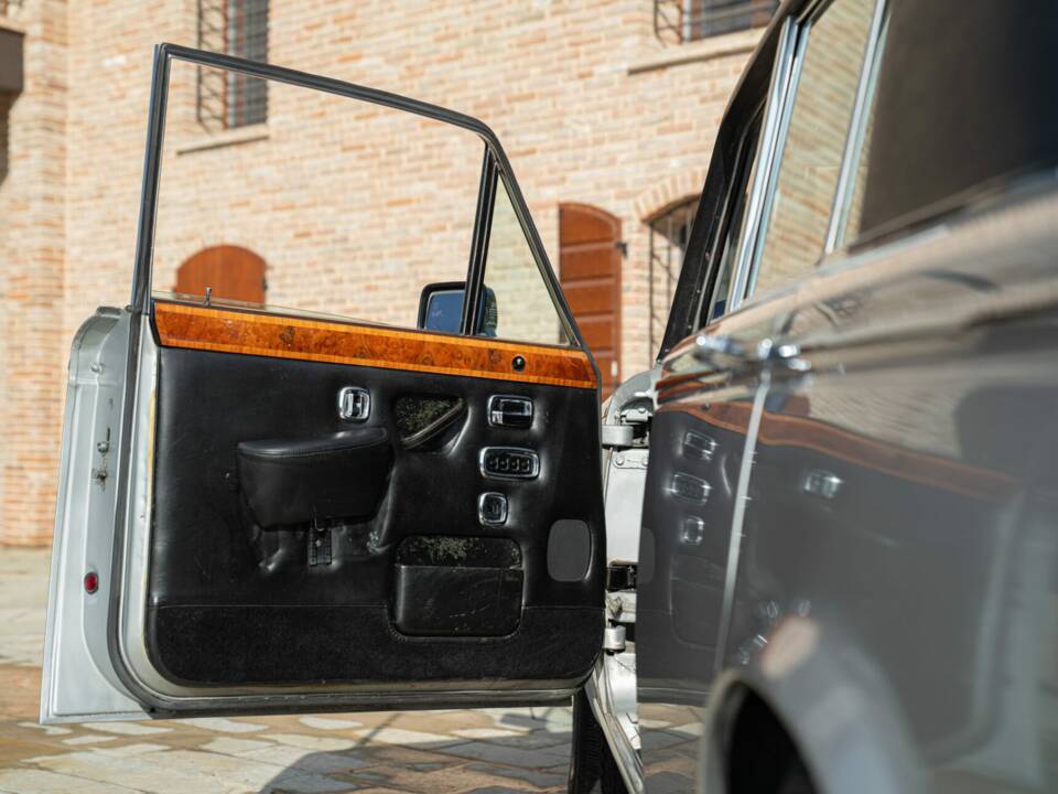 Image 30/50 of Bentley T 1 (1975)