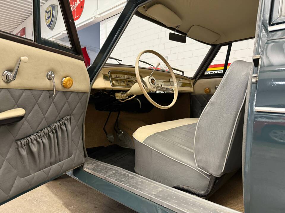 Image 7/17 of Borgward Isabella Coupe (1960)
