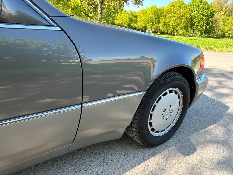 Image 41/44 of Mercedes-Benz 400 SEL (1992)