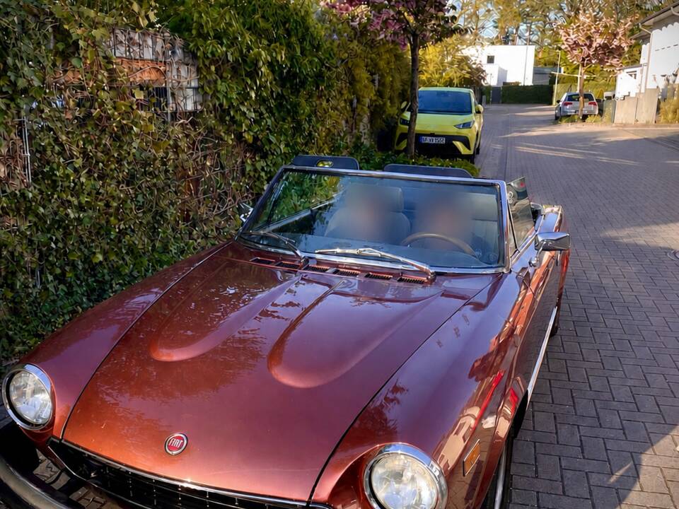 Image 1/12 de FIAT 124 Spider CS2 (1979)