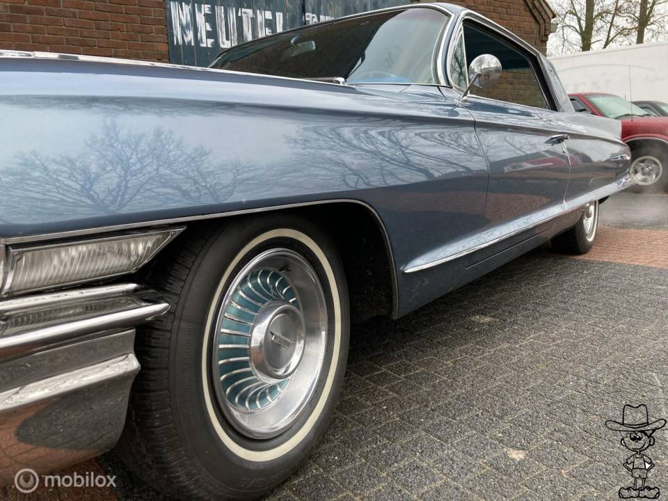 Image 4/29 of Cadillac Coupe DeVille (1962)