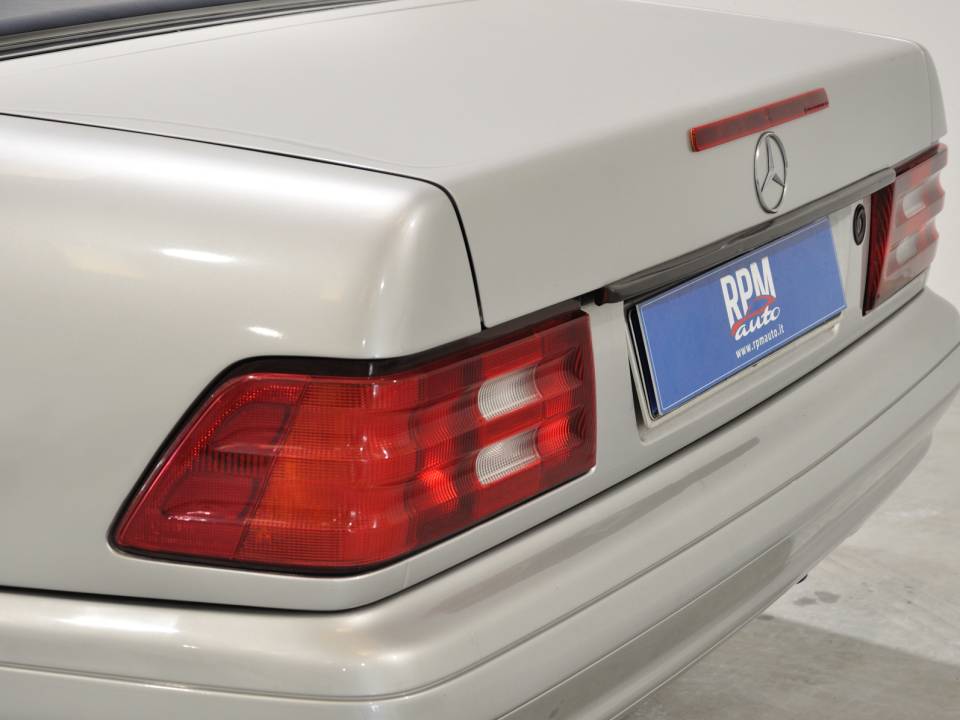 Imagen 11/30 de Mercedes-Benz SL 320 (1999)