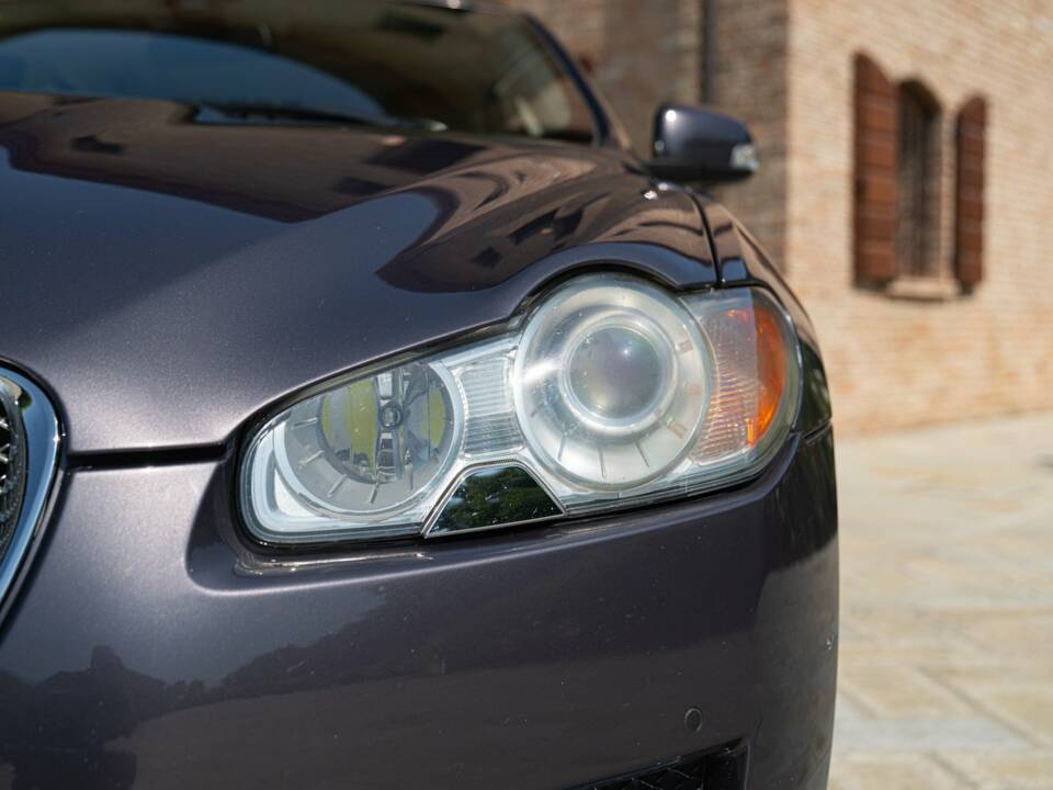Immagine 9/50 di Jaguar XF 3.0 D-S (2008)