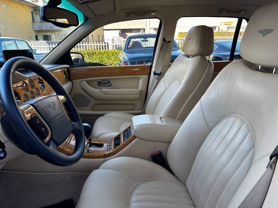 Image 12/22 of Bentley Arnage Red Label (2001)