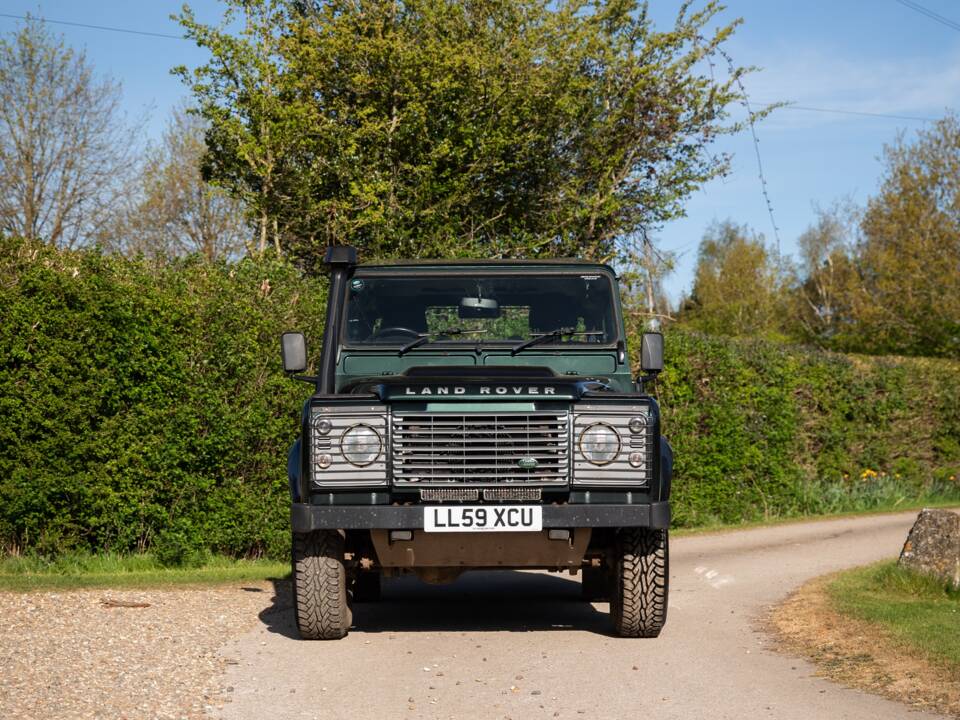 Bild 36/50 von Land Rover Defender 90 TD4 (2009)
