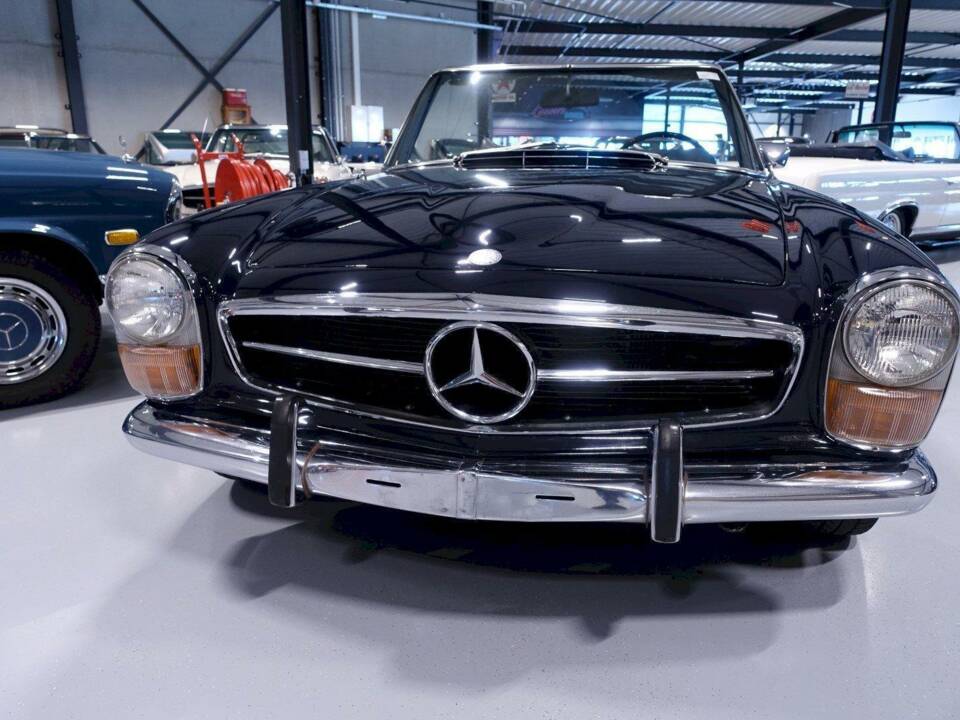 Imagen 3/36 de Mercedes-Benz 280 SL (1971)