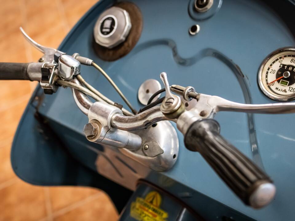 Image 13/18 de Maico Maicomobil MB 200 (1955)