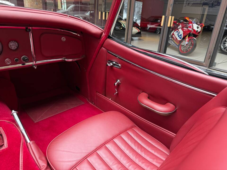 Afbeelding 18/27 van Jaguar XK 150 3.4 S OTS (1959)