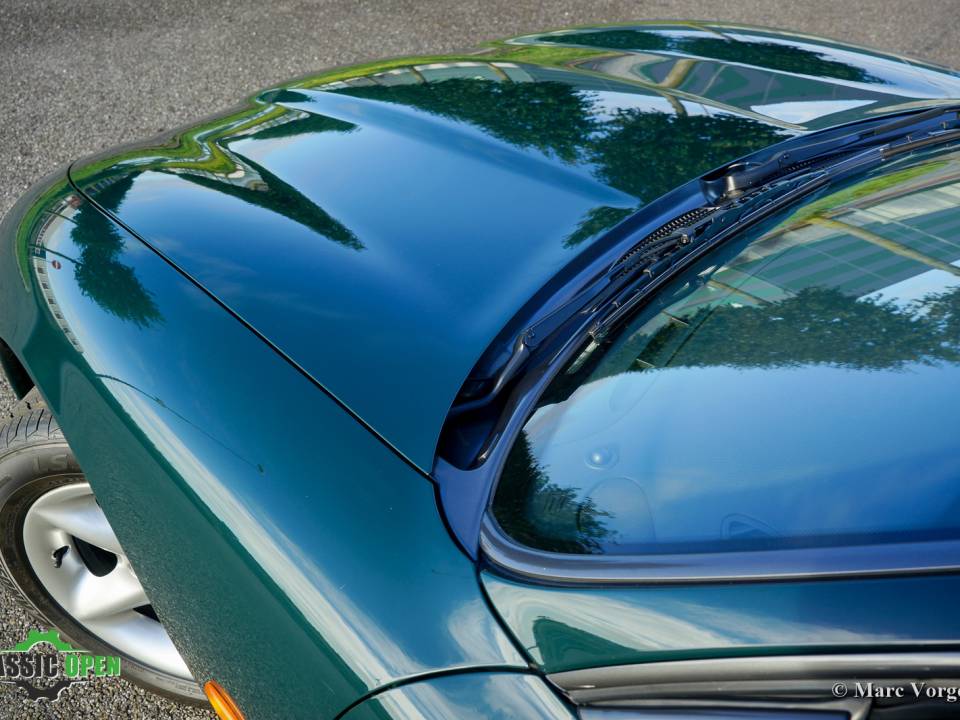Afbeelding 25/44 van Jaguar XK8 4.0 (2001)