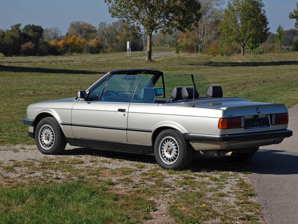 Afbeelding 8/25 van BMW 320i (1990)